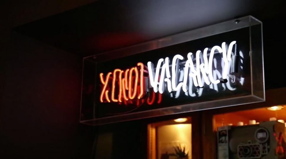 Strategi Promosi Hemat dan Efektif dengan Neon Box Jakarta