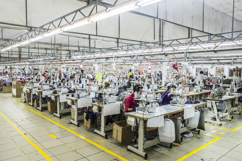 Konveksi Solo Siap Produksi Seragam Custom